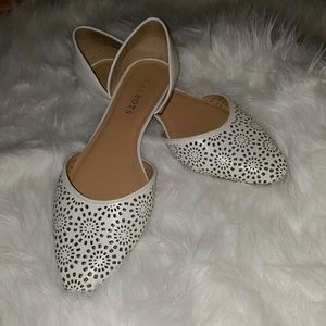 Talbots Shoes - ⭕Talbot's White flats Talbots Shoes - ⭕Talbot's White flats